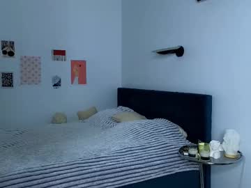 smoothnesss  female  webcam