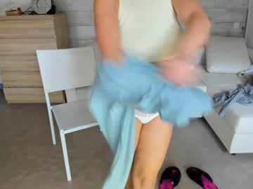 female cam girl dulceyjohn image #1108352