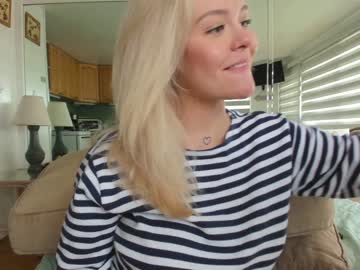 female cam girl honey_sunshine image #2428285