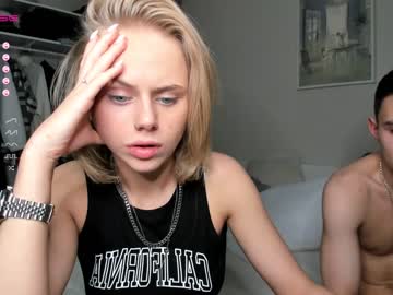 female cam couple hungry_bunnny image #3884478