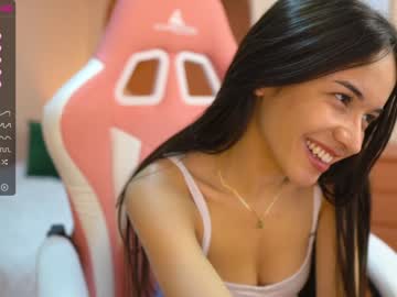 female cam girl cielo69_ image #704220