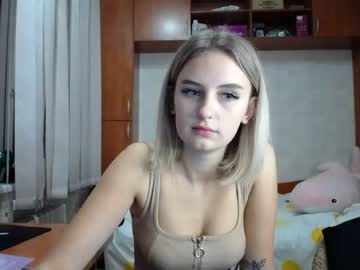 female cam girl melena_shy image #141194