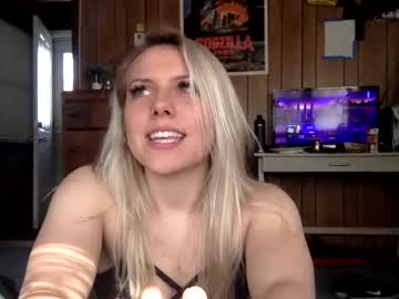female cam couple povkingx image #3996562
