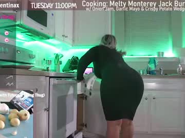 female cam girl milavalentinax image #3374574