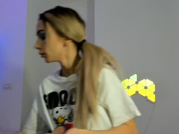 female cam girl hotfallingdevil image #2982507