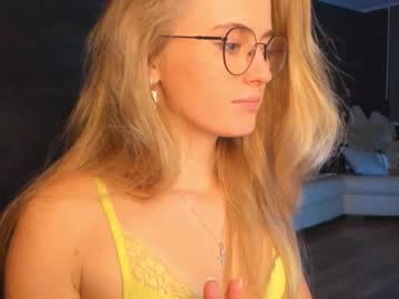 female cam girl linellali image #2956068