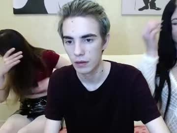 female cam couple shyybabybannyy image #782471