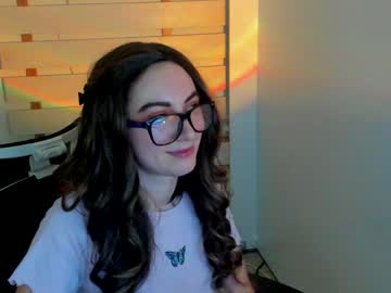 female cam girl emilia_clark_ image #4046703