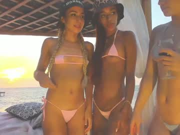 female cam couple cuteanddesesperate image #1119622