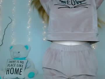 female cam girl little__cherrry image #2462965