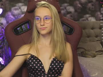 female cam girl angeellina image #2628026