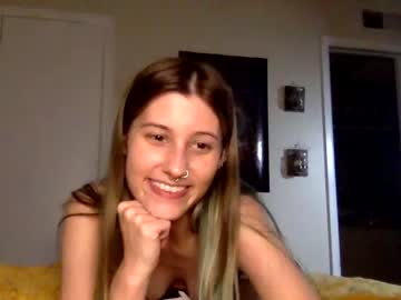 female cam couple lydiajade33 image #193447