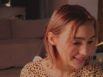 female cam girl angella_kleee image #3039523