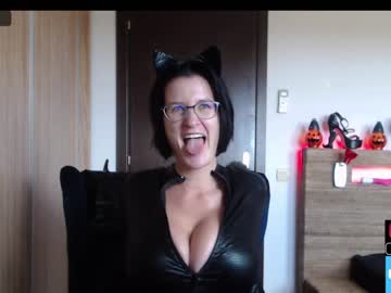 female cam girl curvyjules69 image #332903