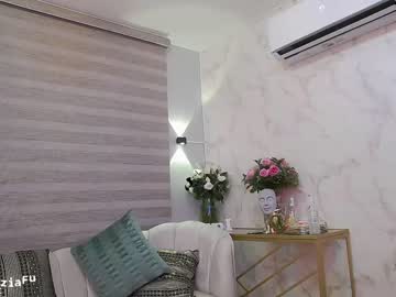 female cam girl letiziafulkers1 image #1009639