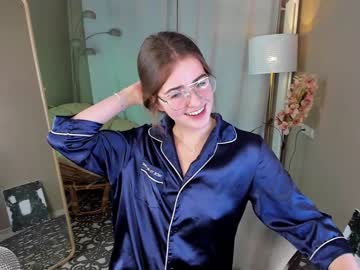 female cam girl zlata_luna image #499433