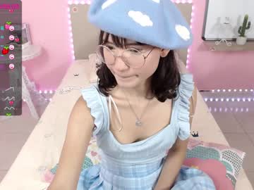 female cam girl little_effy18 image #1858272