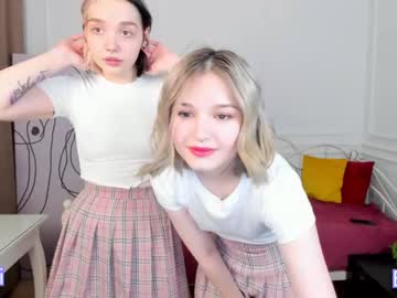 female cam couple elis__bae image #3485806