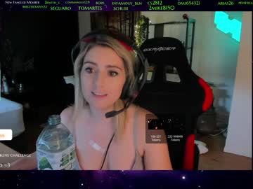 female cam girl kimilee22 image #2339409