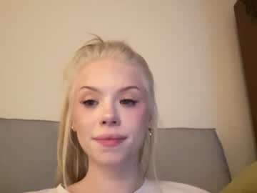 female cam girl sonyaplush image #3911128