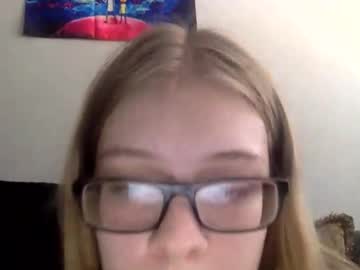 female cam girl blondiebae1 image #4060914