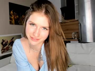 female cam girl annaestradae image #3926361