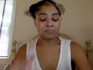female cam girl lolaryann image #3429574