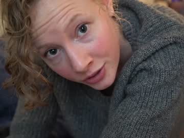 female cam girl sistinehashands image #3571488