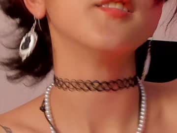 bonniecute_  female  webcam
