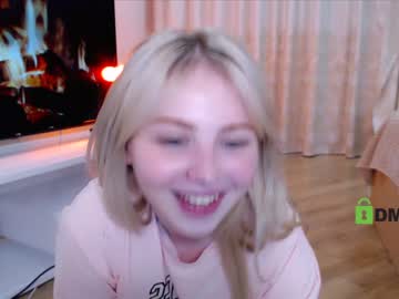 female cam girl shy_blondiee image #3730969