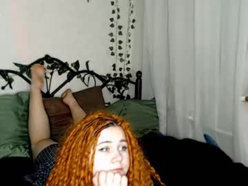 alicewinchesterr  female  webcam