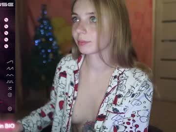 female cam girl holydumplings image #3251127