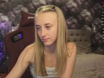 female cam girl angeellina image #2606325