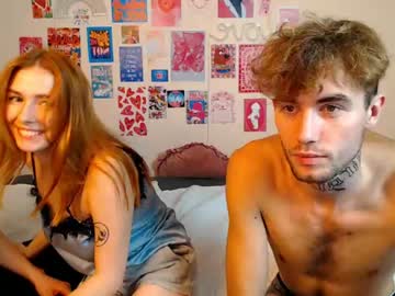 female cam couple blessmoonroom image #228495