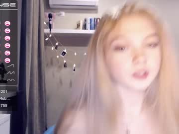 female cam girl small_blondee image #300071