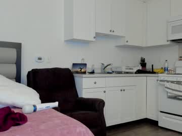 female cam girl carliescott_meow image #1897877
