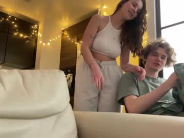 female cam couple di_n_alex image #3636081
