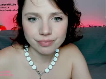female cam girl stellawells image #2972107