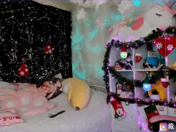 female cam girl littleflufflepuff image #675917