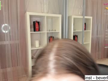 female cam couple beverlyvega image #3688075