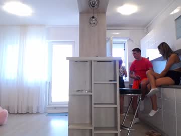 female cam couple nolimitscoupl3 image #2647403