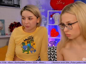 female cam couple huntertiana image #744022
