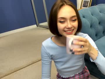 female cam girl adelewilson__ image #441901
