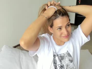 female cam girl natyniklos2 image #1577222