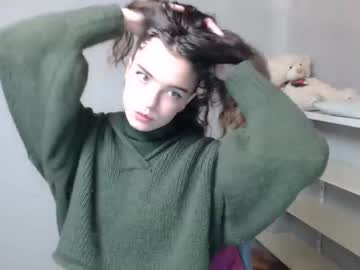 female cam girl milenk_a image #3192512