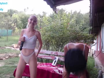 female cam couple danamily image #2525879