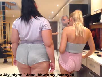 female cam couple aly_alyce image #2208101