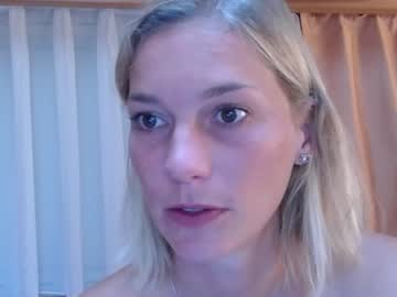 female cam couple joannadea image #2960367