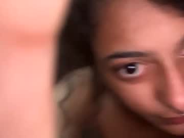 sweetlilredd  webcam