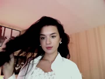 female cam girl zara_larison image #2568680